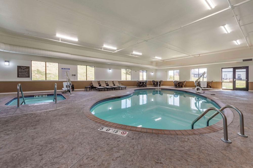 Comfort Suites Bridgeport Clarksburg 14/33