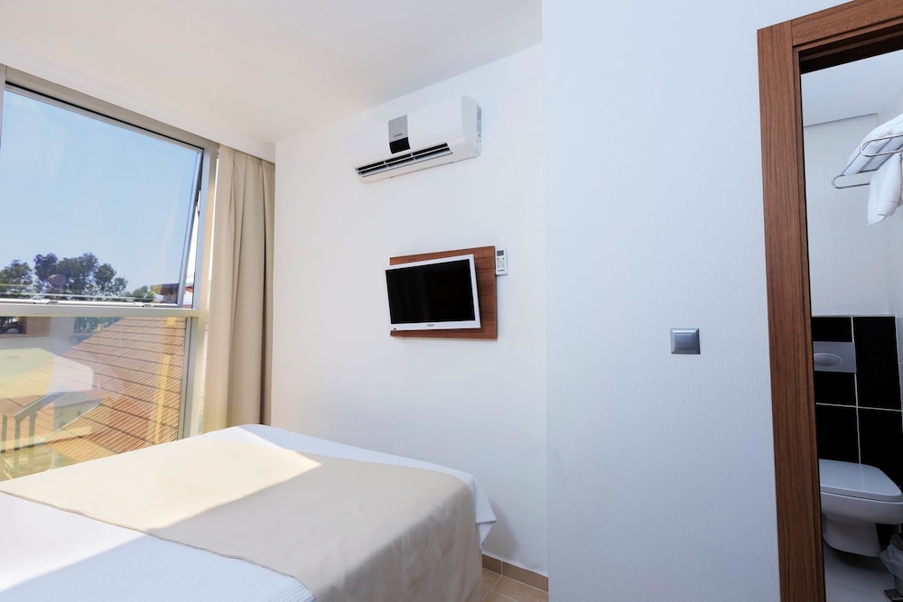 Agz Hotel 12/31