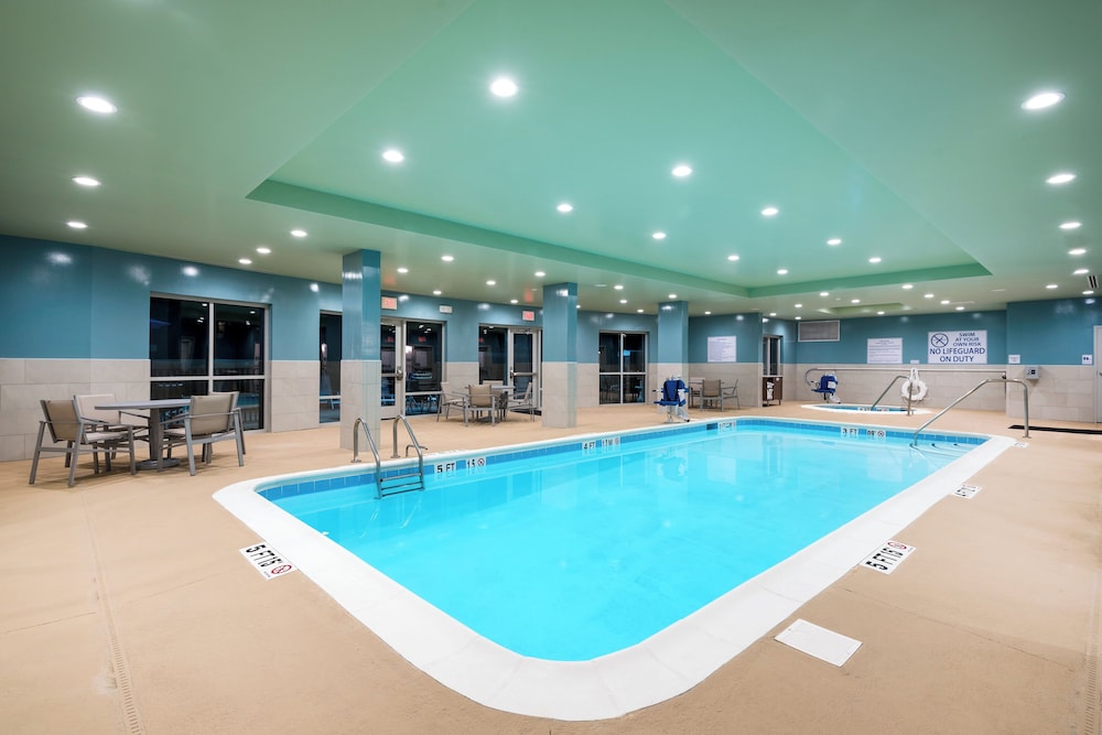 Holiday Inn Express and Suites Florence I-95 and I-20 Civic Ctr, an IHG Hotel 46/70