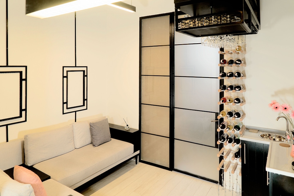 Magnova Studios 52/71