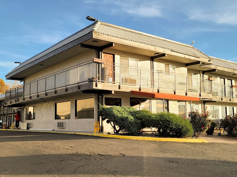 Studio6 Grand Junction, CO 3/57