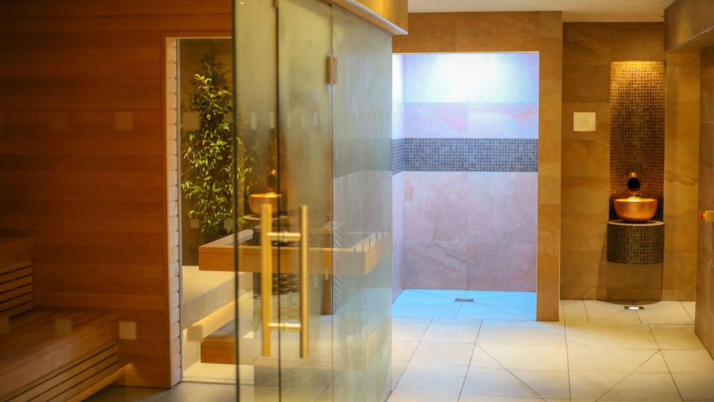 Netherwood Hotel Spa 3/50