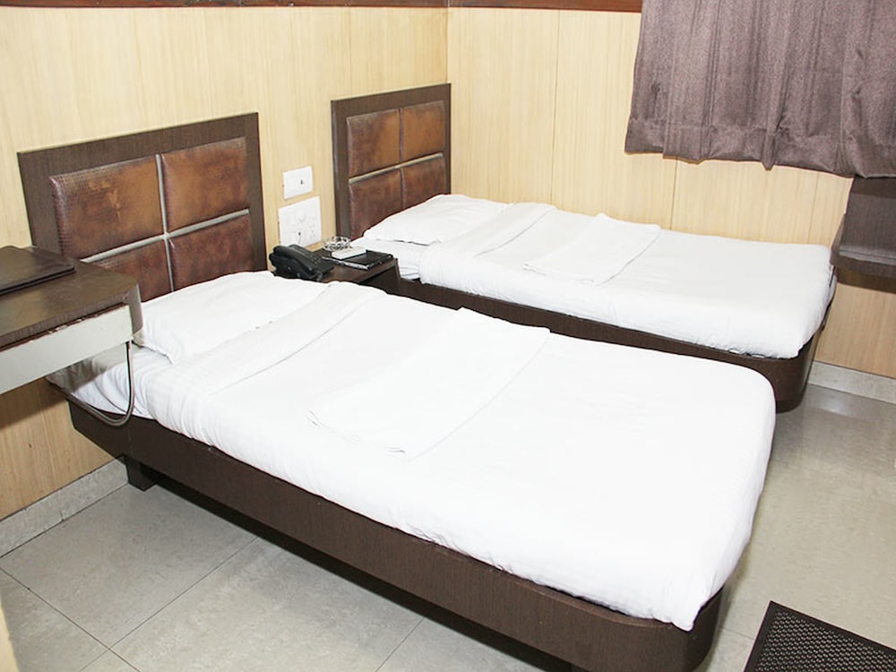 Oyo Rooms Mumbai Central 6/20