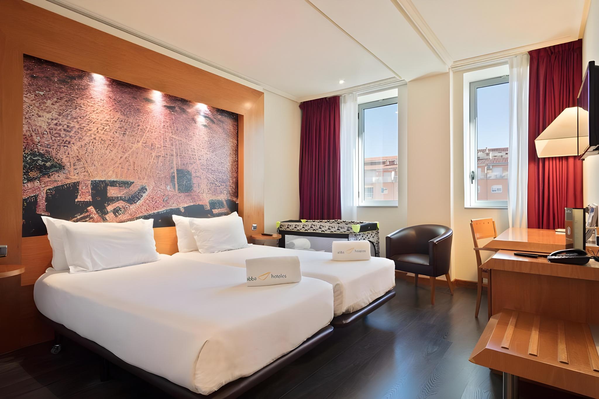 ROOM, TRIPLE
