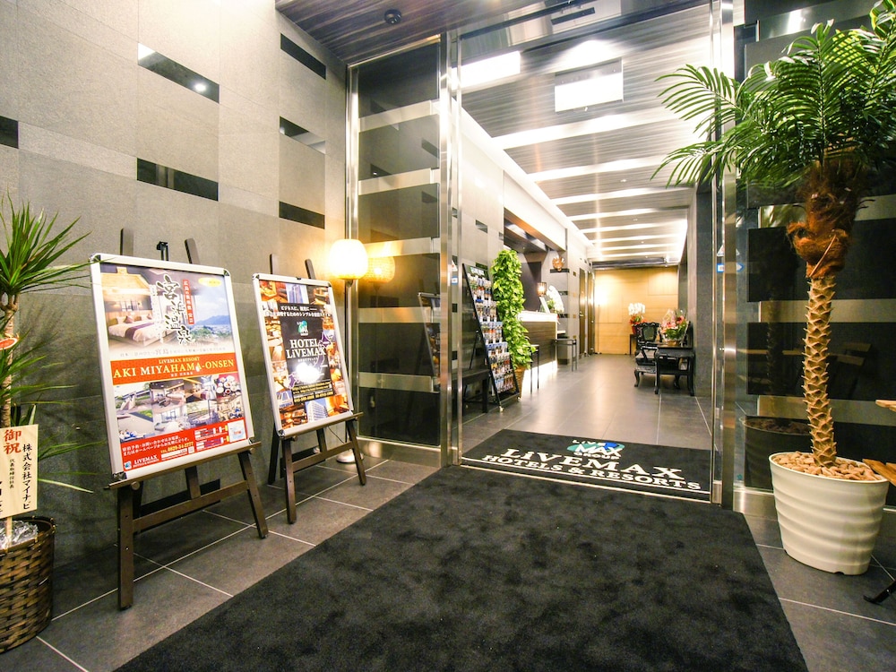 HOTEL LiVEMAX Yokohama Motomachi Ekimae in YOKOHAMA