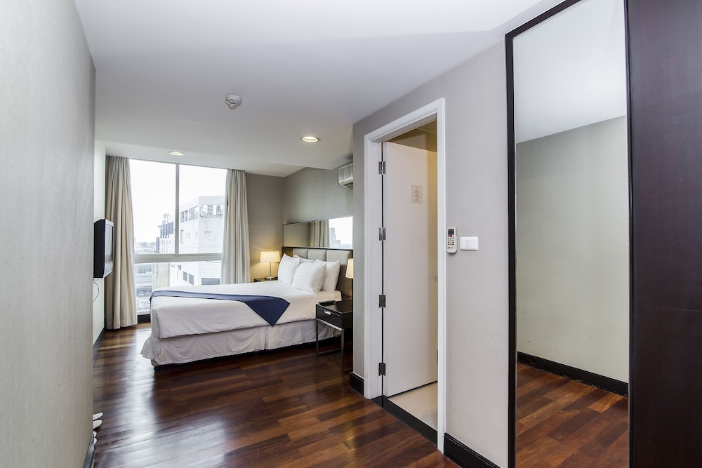 The Narathiwas Hotel and Residence Sathorn Bangkok 21/63