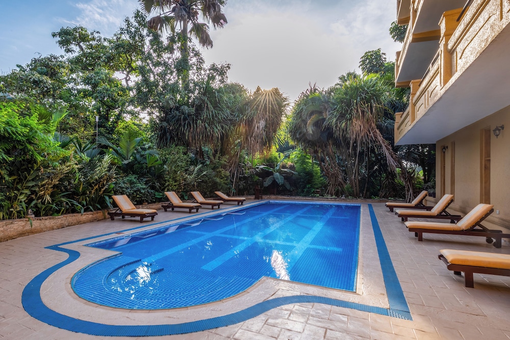 The Emin Pasha Hotel 42/46