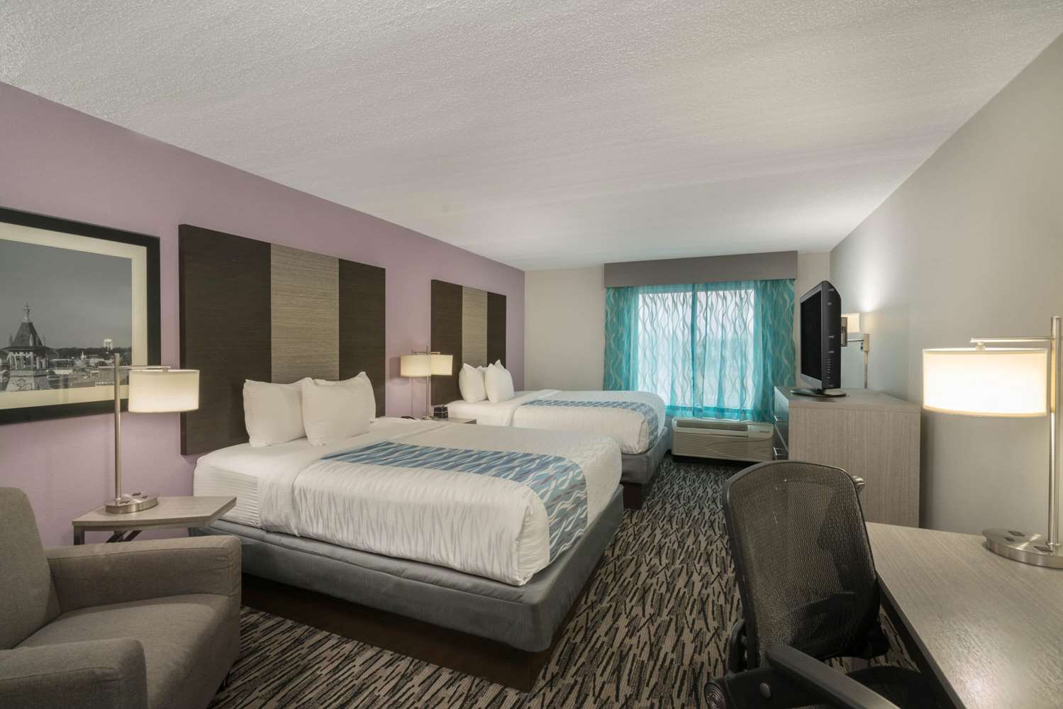 La Quinta Inn Suites Clarksville 21/59