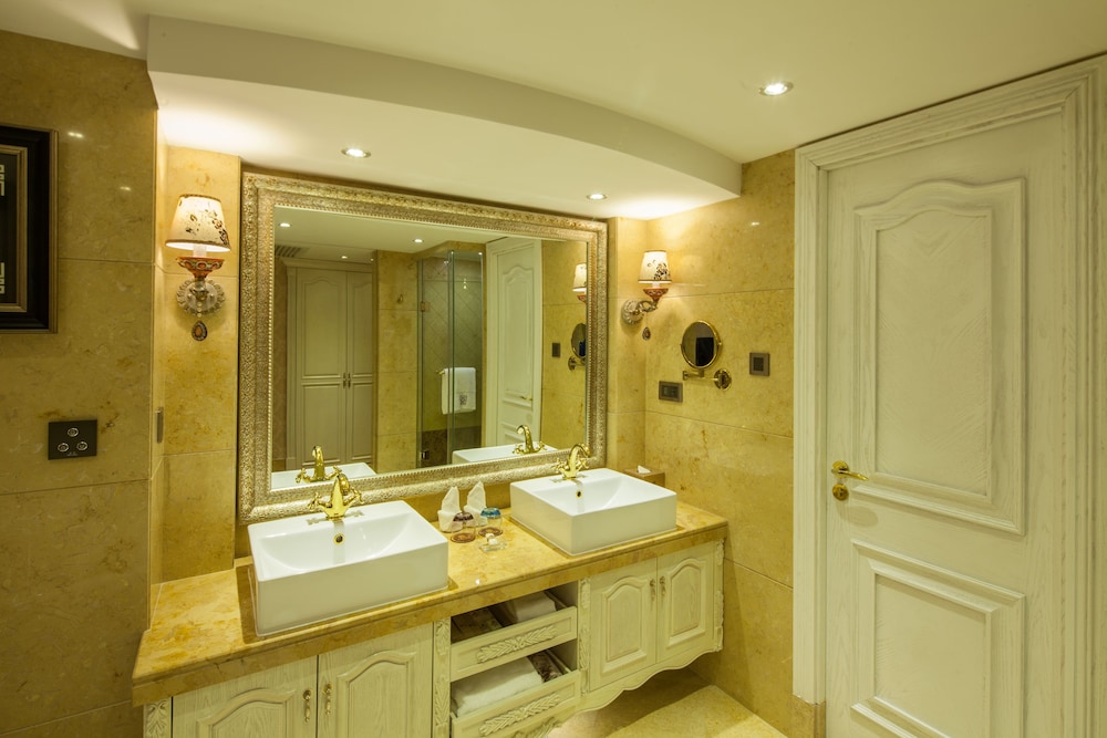 Grand Bravo Hotel 32/63