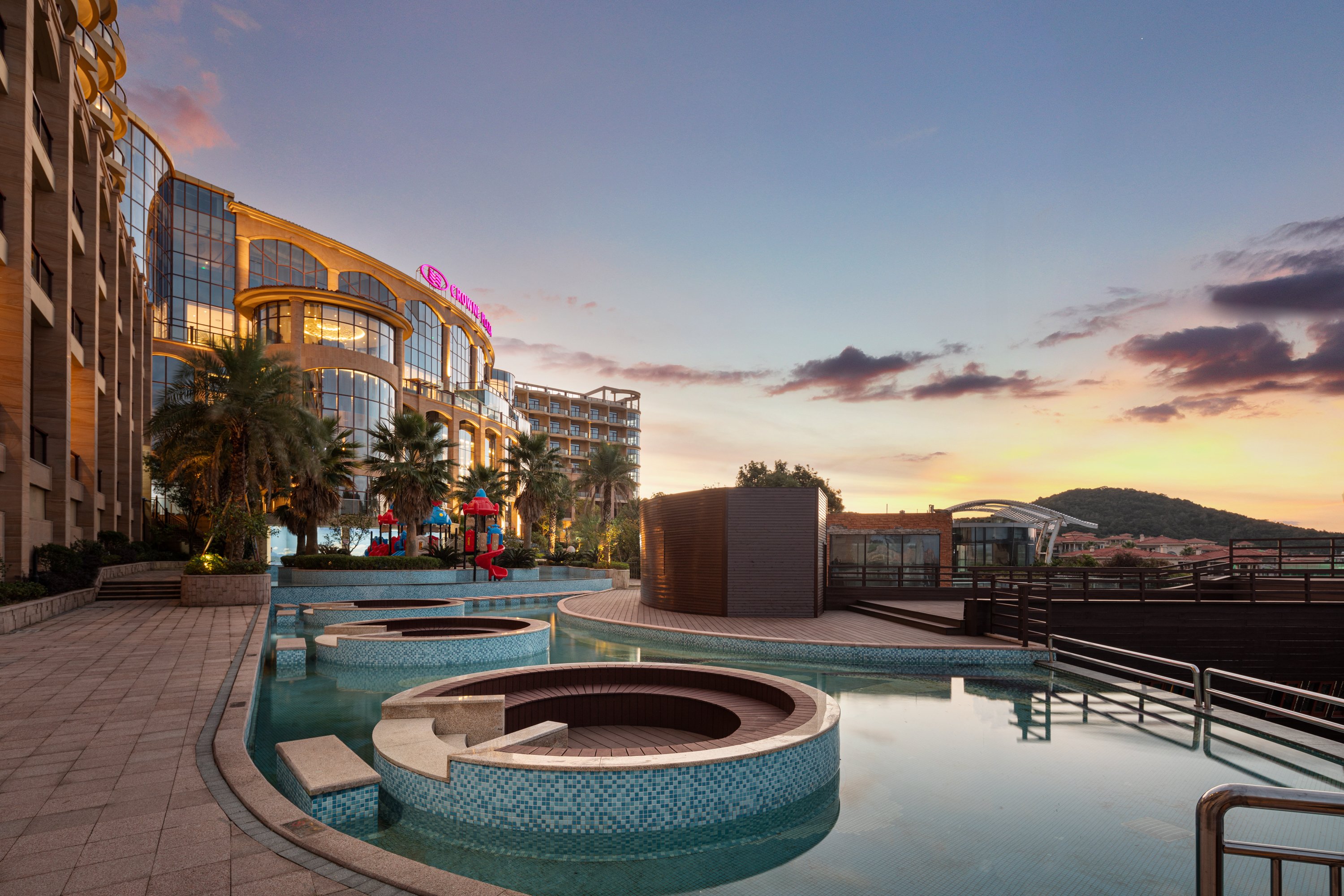 Crowne Plaza Zhoushan Seaview 42/51