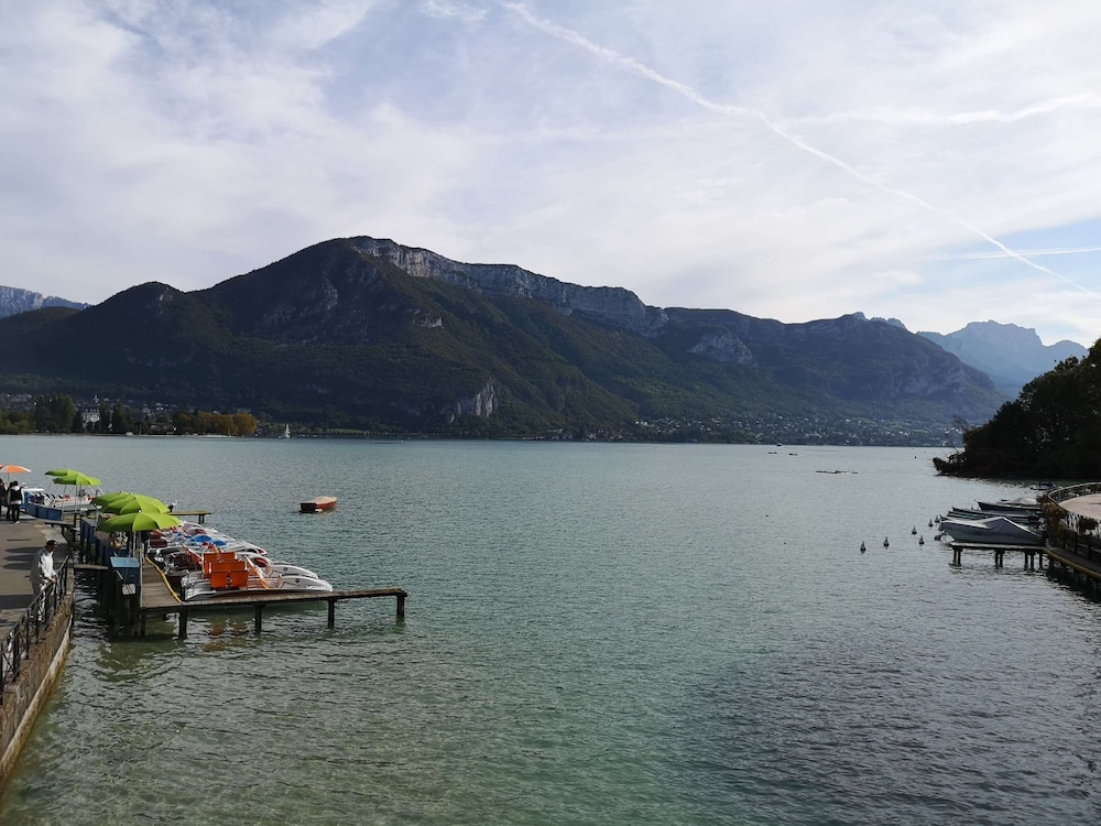 Premiere Classe Annecy Sud - Cran Gevrier 64/73