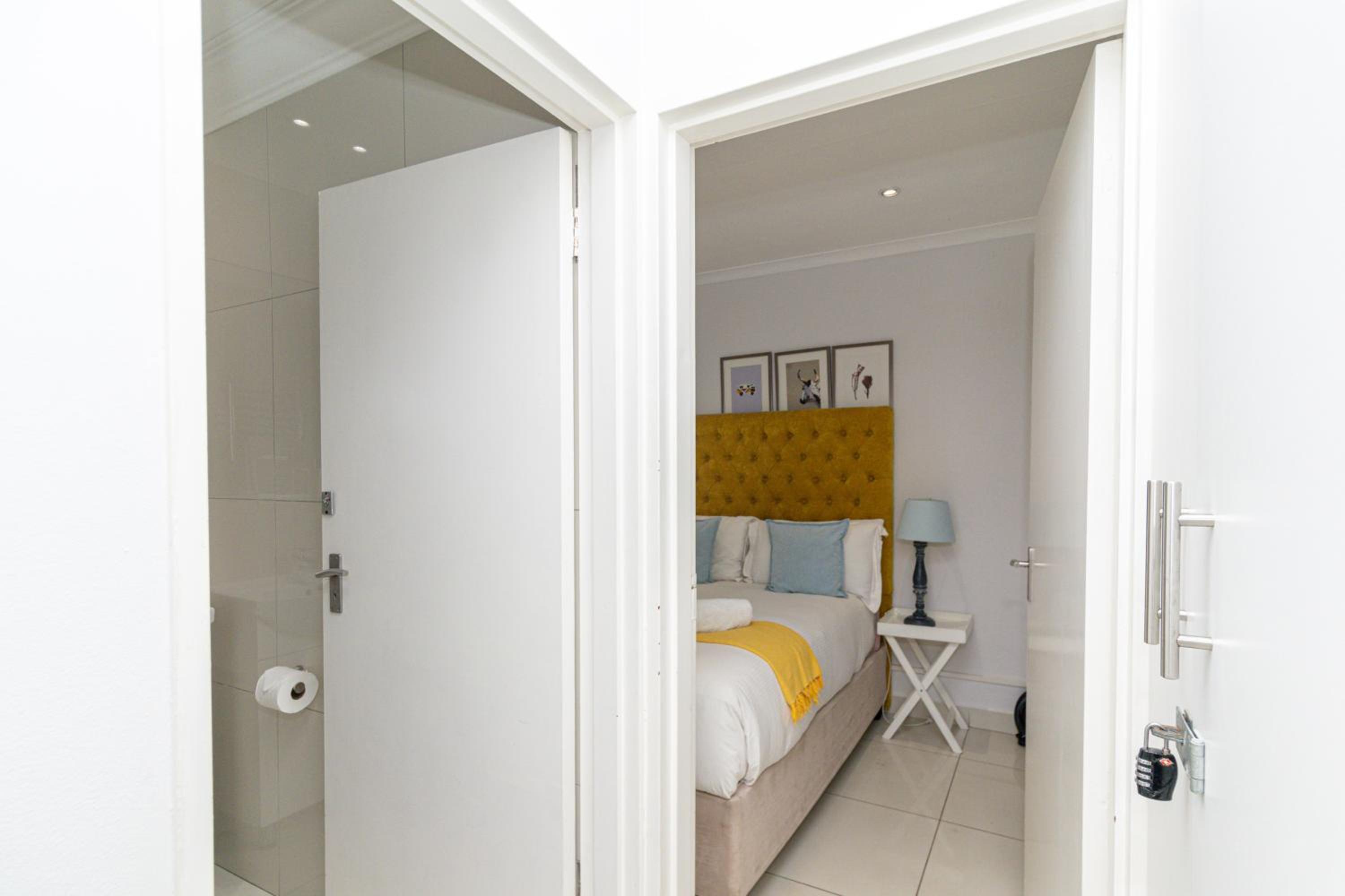 Modern Seaview Apartment 16/50