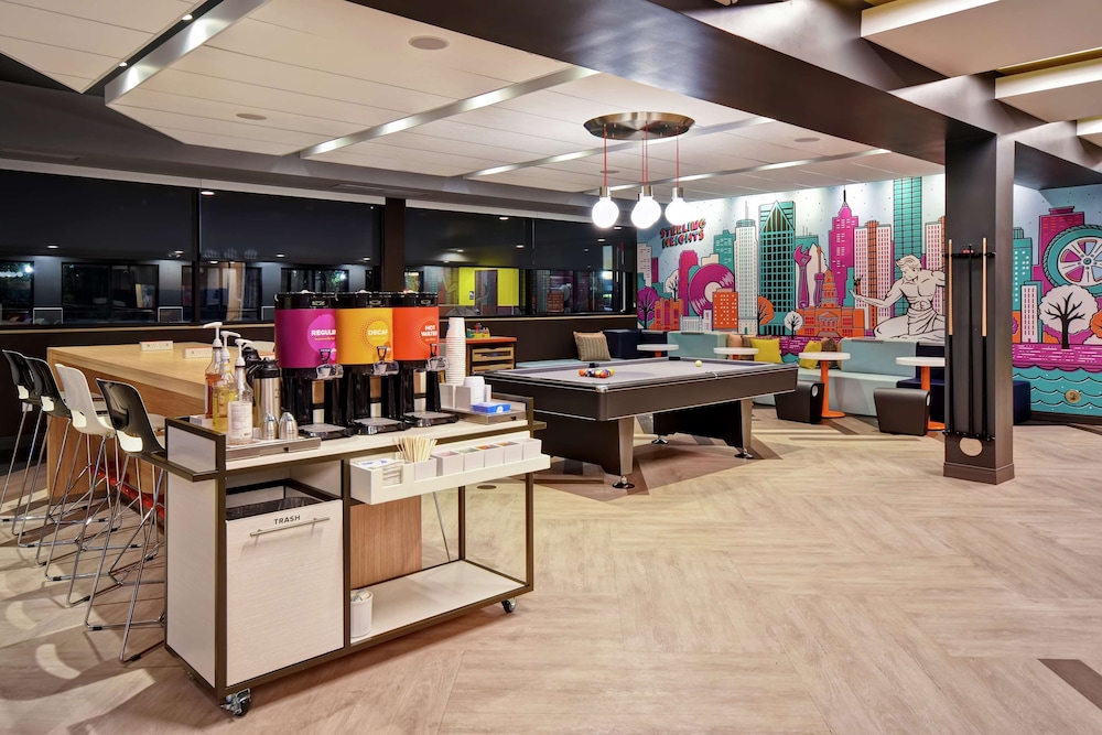 Tru by Hilton Sterling Heights Detroit 34/41