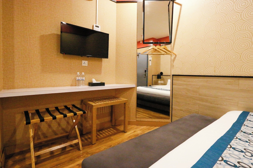 Swing & Pillows at Golden Roof Hotel Seri Iskandar, Ipoh 24/30