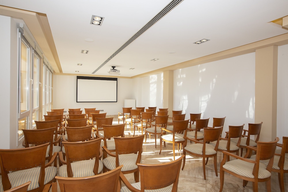 Hipotels Playa La Barrosa - Adults Only 30/46