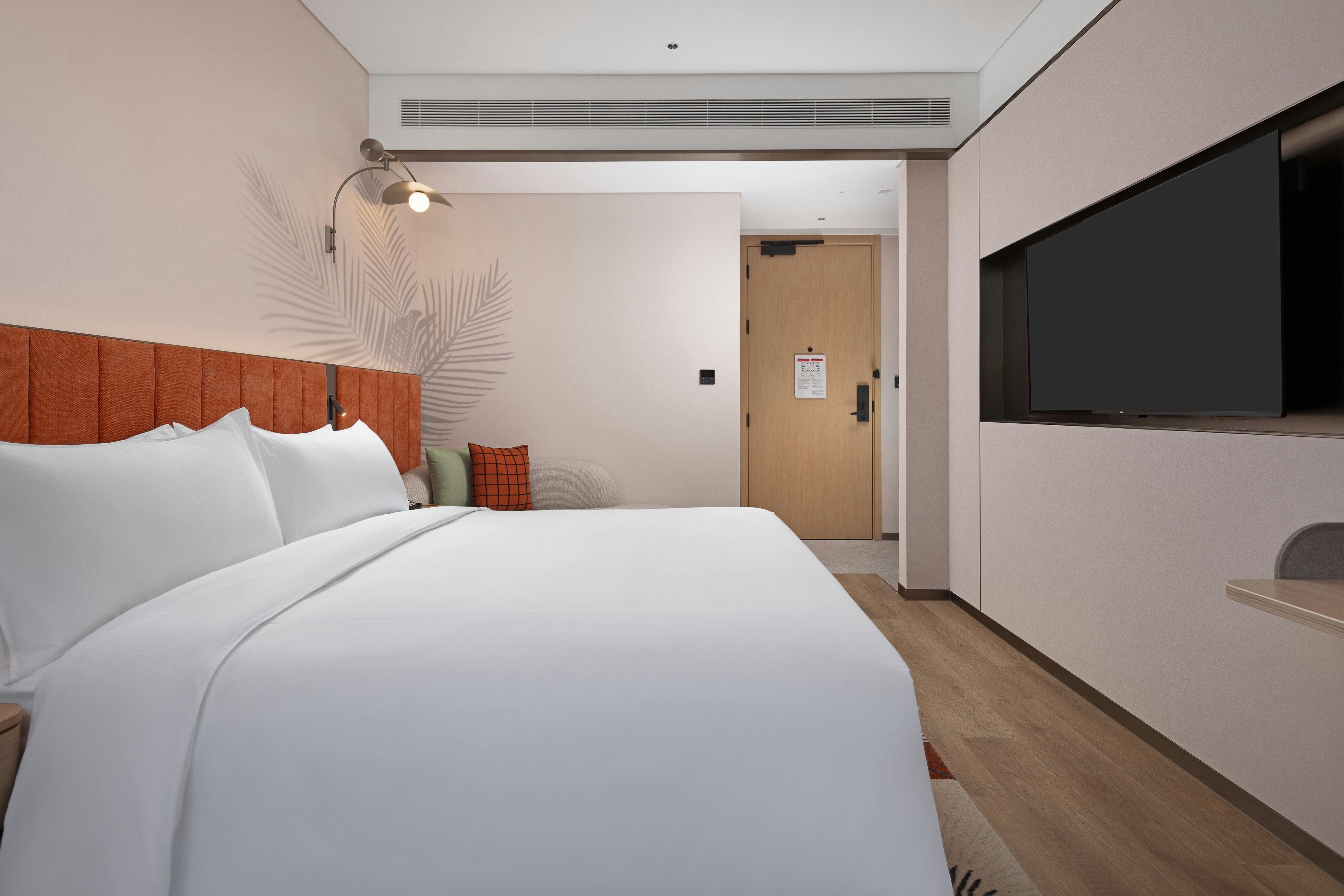 SUPERIOR, KING BED