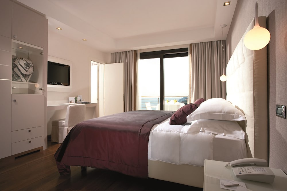 Paradiso Relais Hotel 35/92