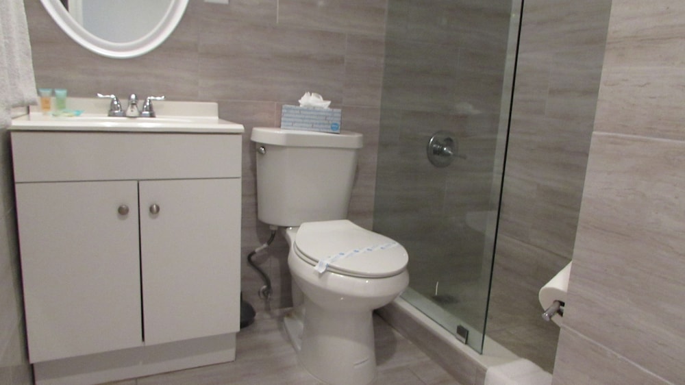 Ocean Front Casablanca Studios with FULL KITCHENS & Beach access By BL Rentals 47/50