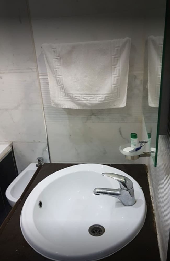 جناح رئاسي بسرير كوين مع أريكة