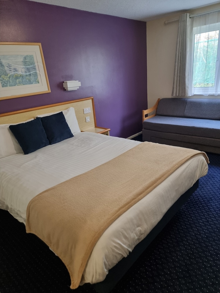 Travel Plaza Hotel 10/69