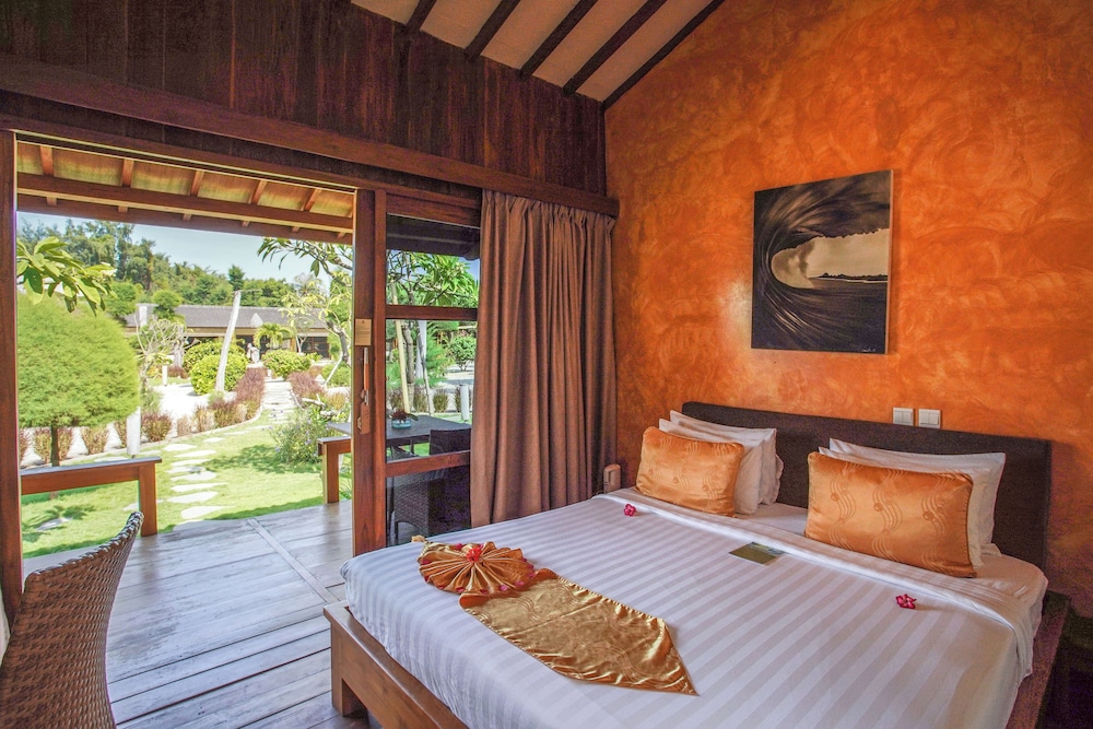 Teak, Cottage, King Bed