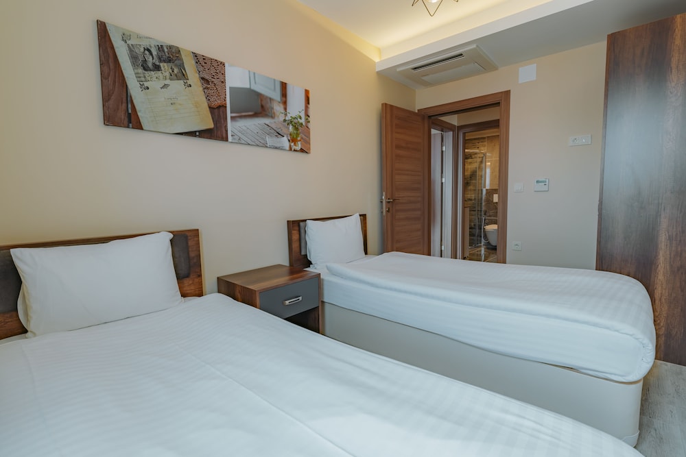 Empula Hotel & Residences 18/50