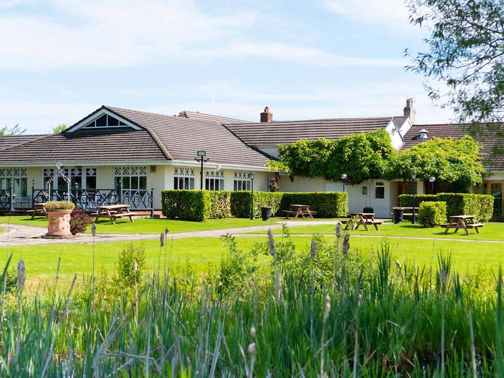 Hotel Wrexham 1/50
