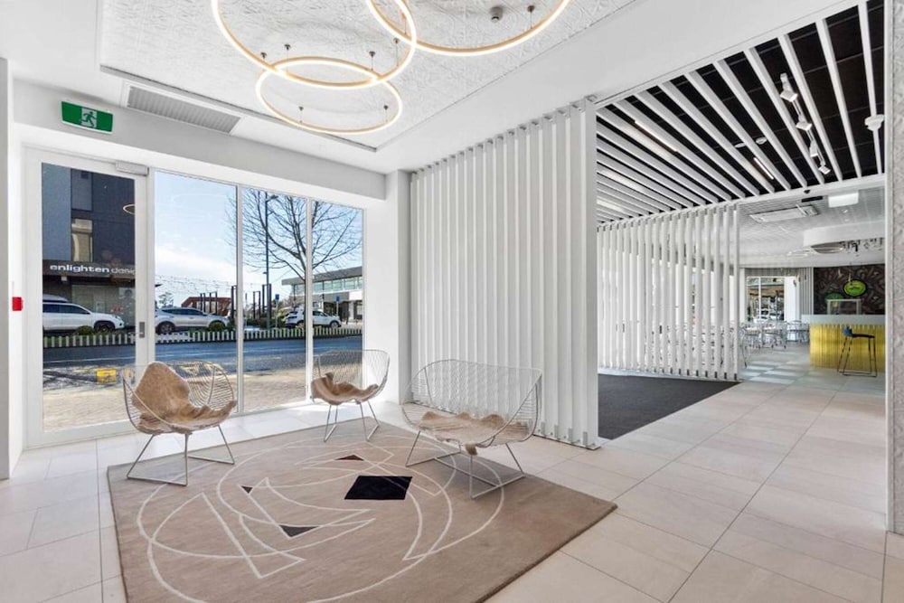 Ramada by Wyndham Hamilton City Center 24/50