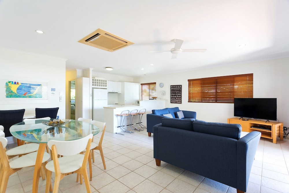 OFFSHORE NOOSA RESORT 52/78