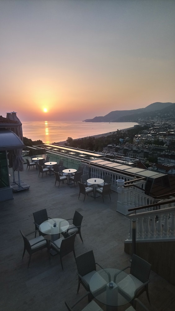 Sunny Hill Alya Hotel 39/53