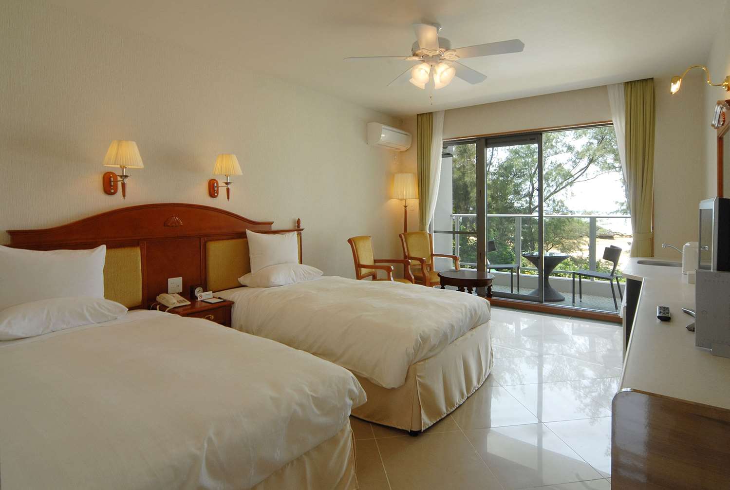 Best Western Okinawa Onna Beach 5/36