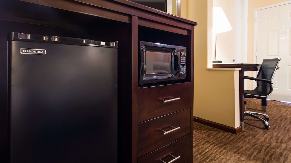Days Inn by Wyndham Navasota 46/60