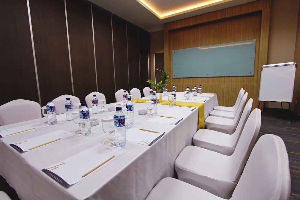 Anara Sky Kualanamu 25/28