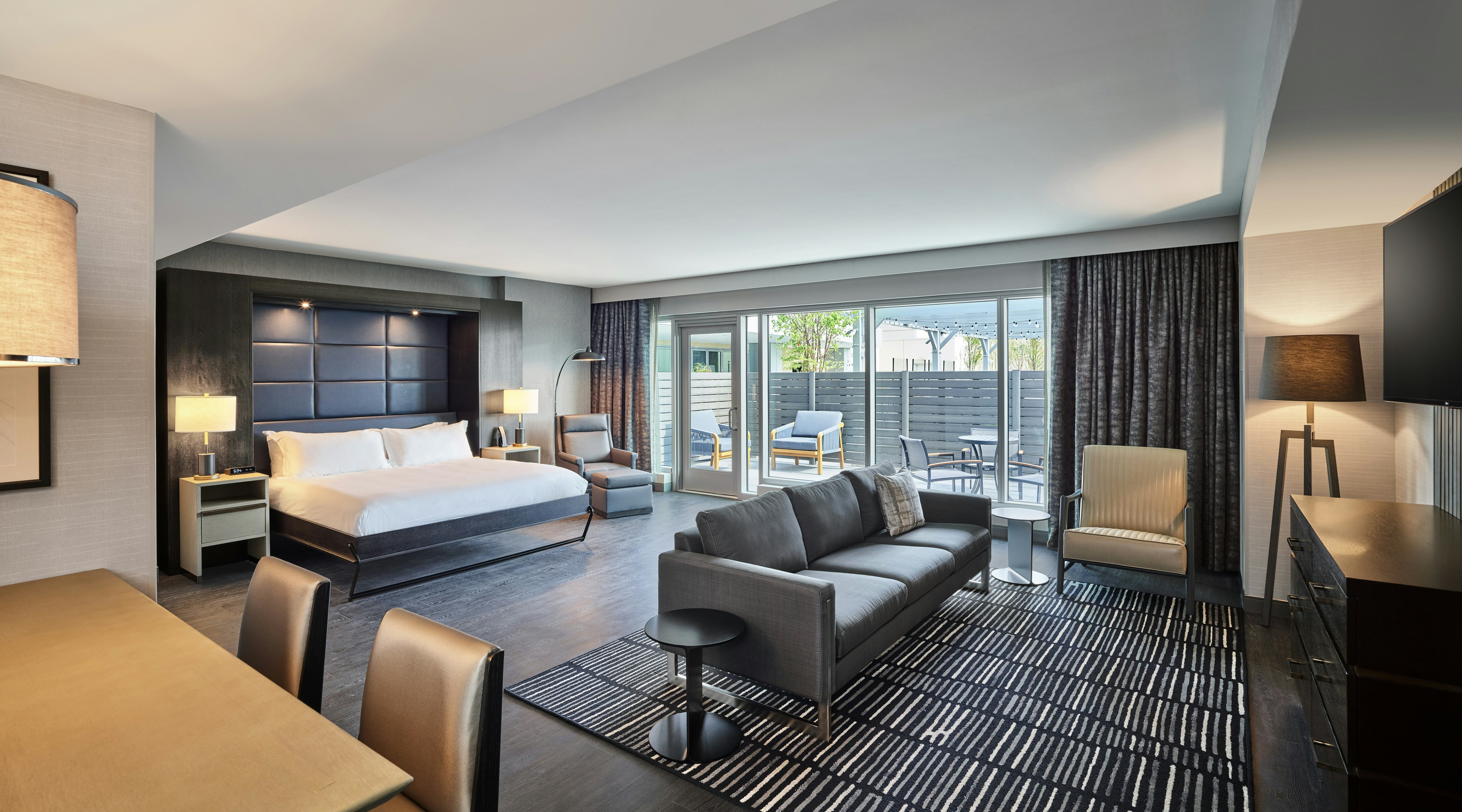 Loews Kansas City Hotel 27/78