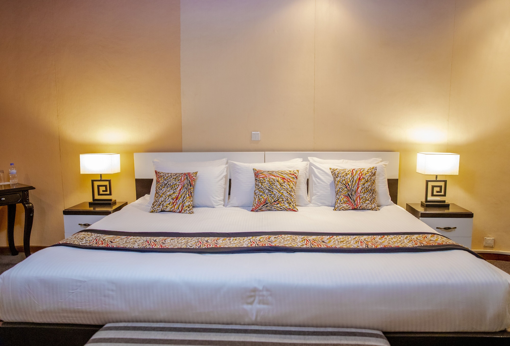 PREMIUM, KING BED, CITY VIEW, BALCONY