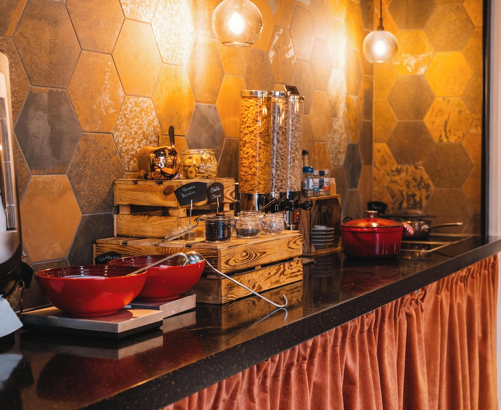 Dream - Luxury Hostel 32/42