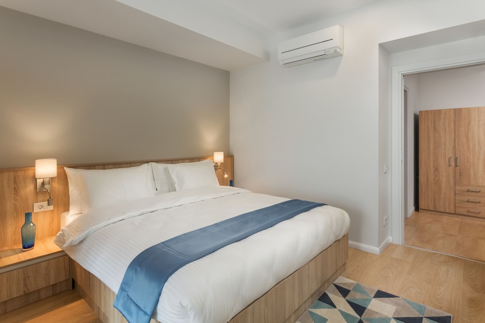 Athina Suites Hotel 15/51
