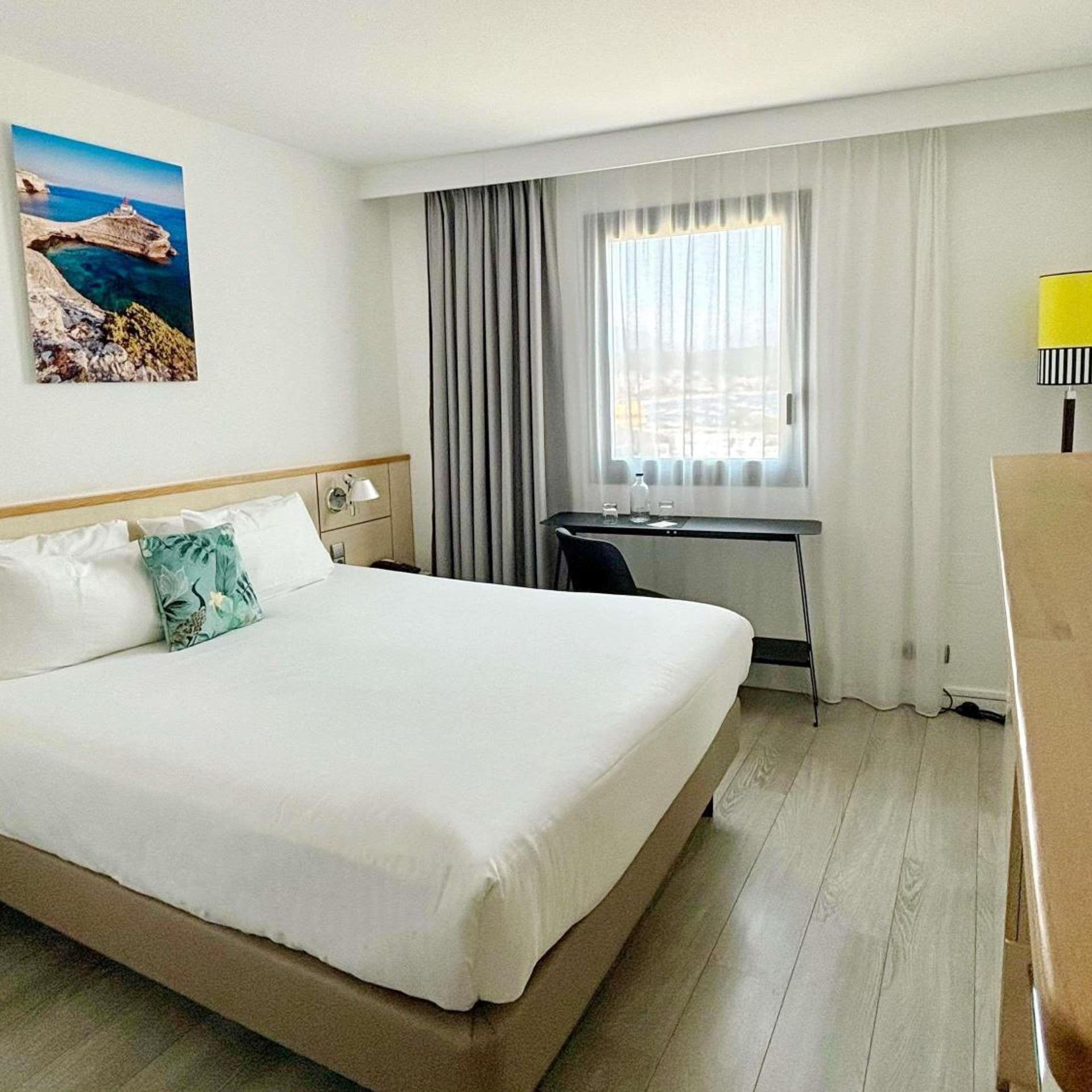 Classic, Double Bed, Sea Side