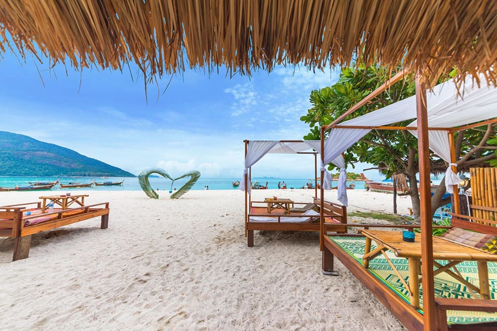 Lipe Beach Resort 44/50