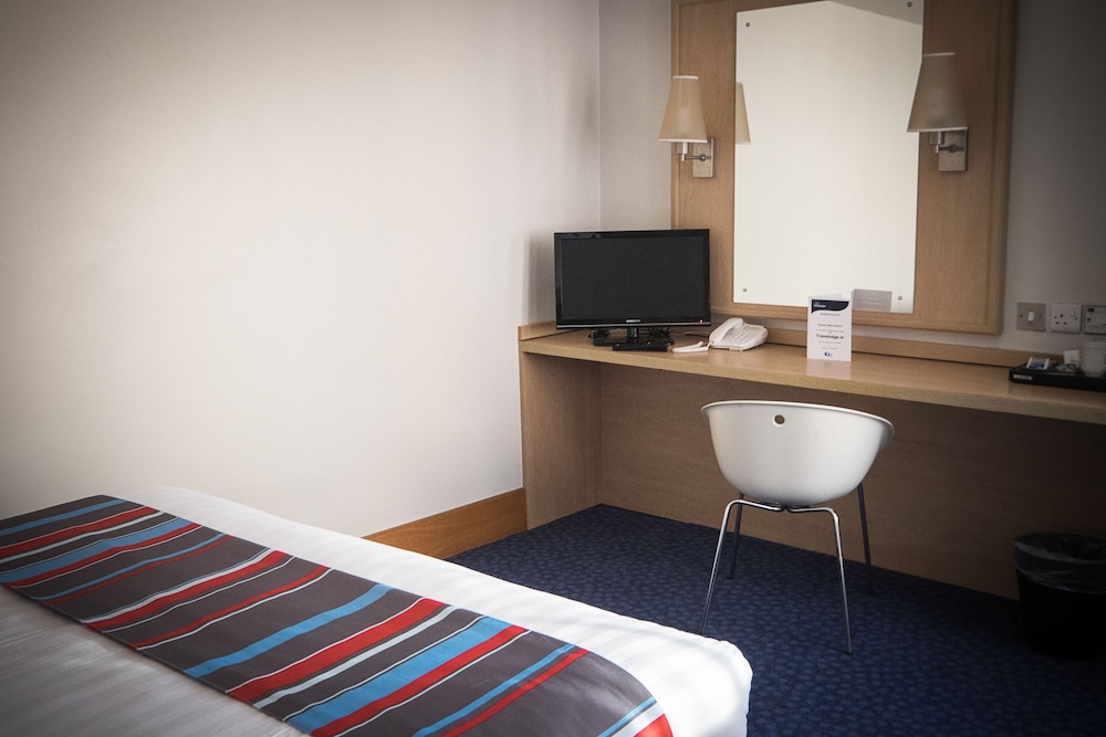 Travelodge Belfast Central 28/61