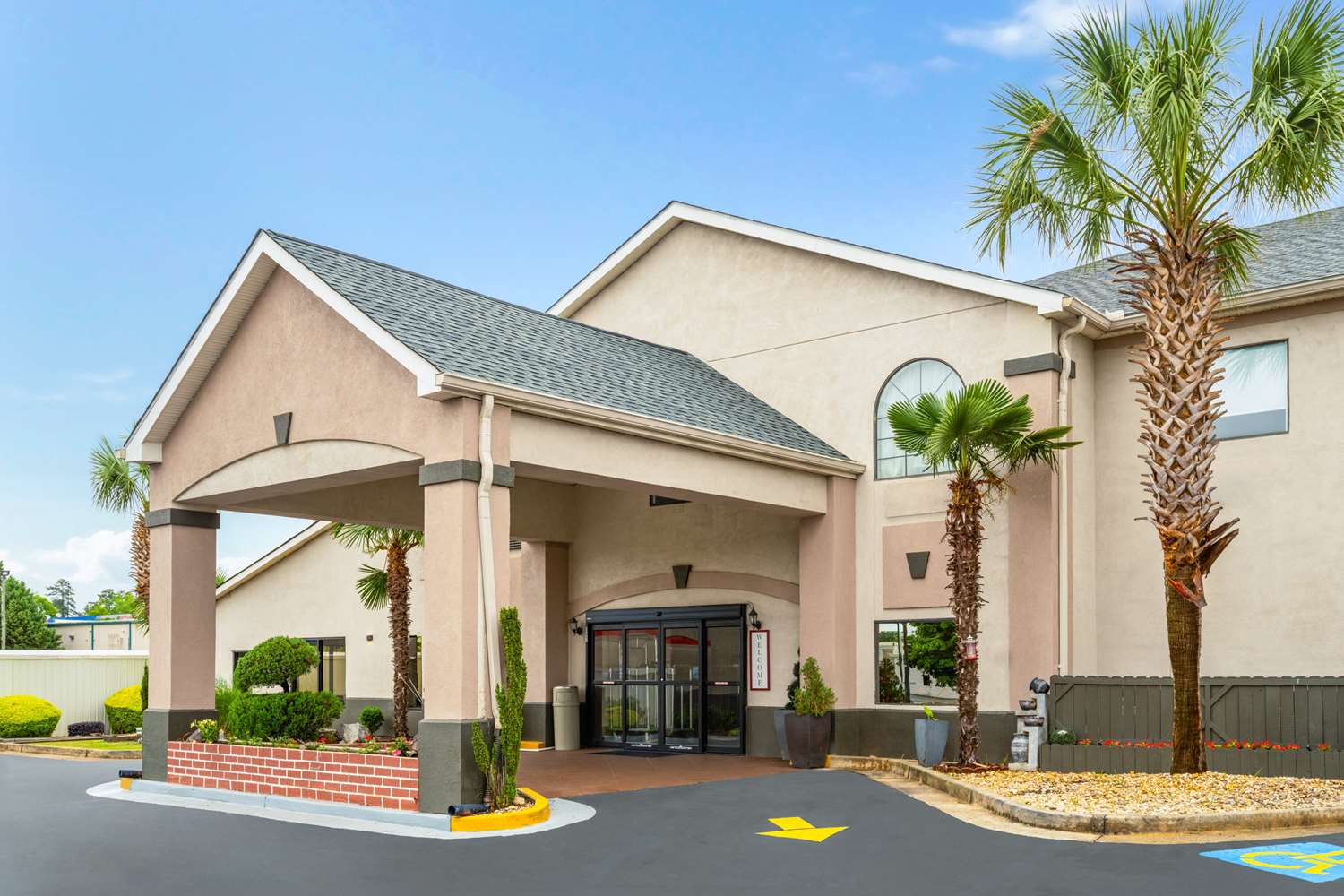 Ramada by Wyndham Locust Grove 26/29