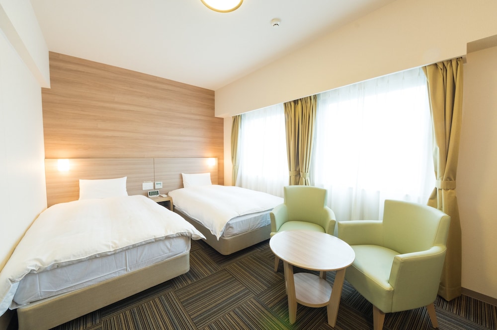 Compact, Economy, Twin Beds
