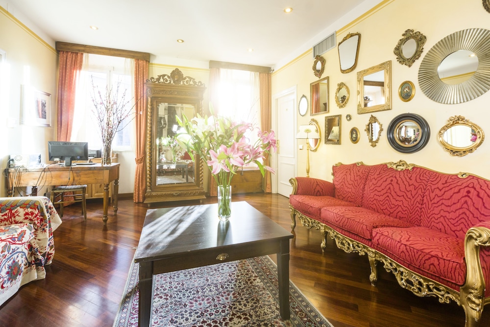 Casa De' Fiori Biscione 5/50
