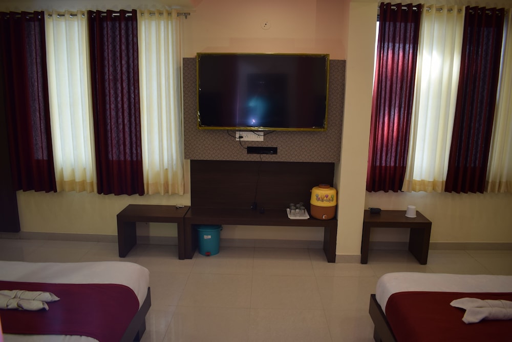 Hotel Shree Pratham Milan 24/28