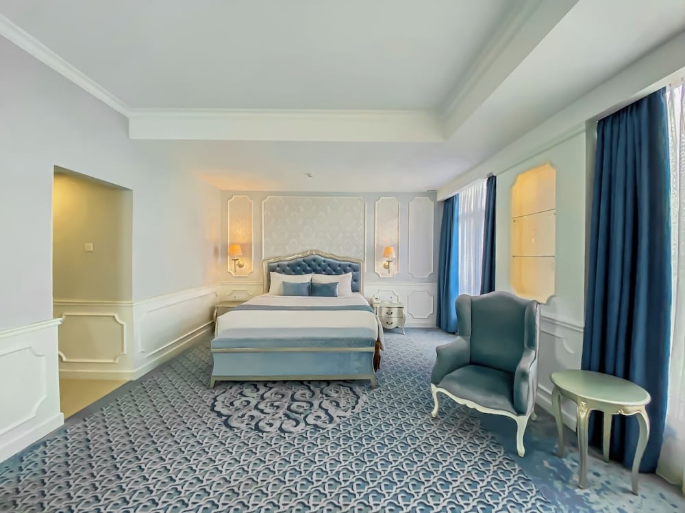 GRAND KEISHA HOTEL 48/60