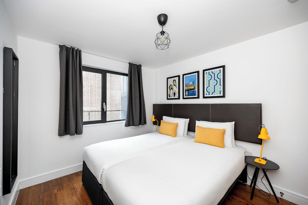 City, Penthouse, 1 Double and 1 Single Bed, 2 Sofa