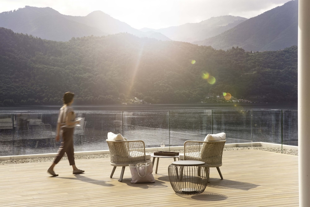 Laqua By The Lake 44/50