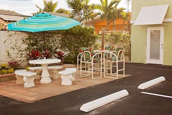 Coco Sands Beachside Cottages 42/63