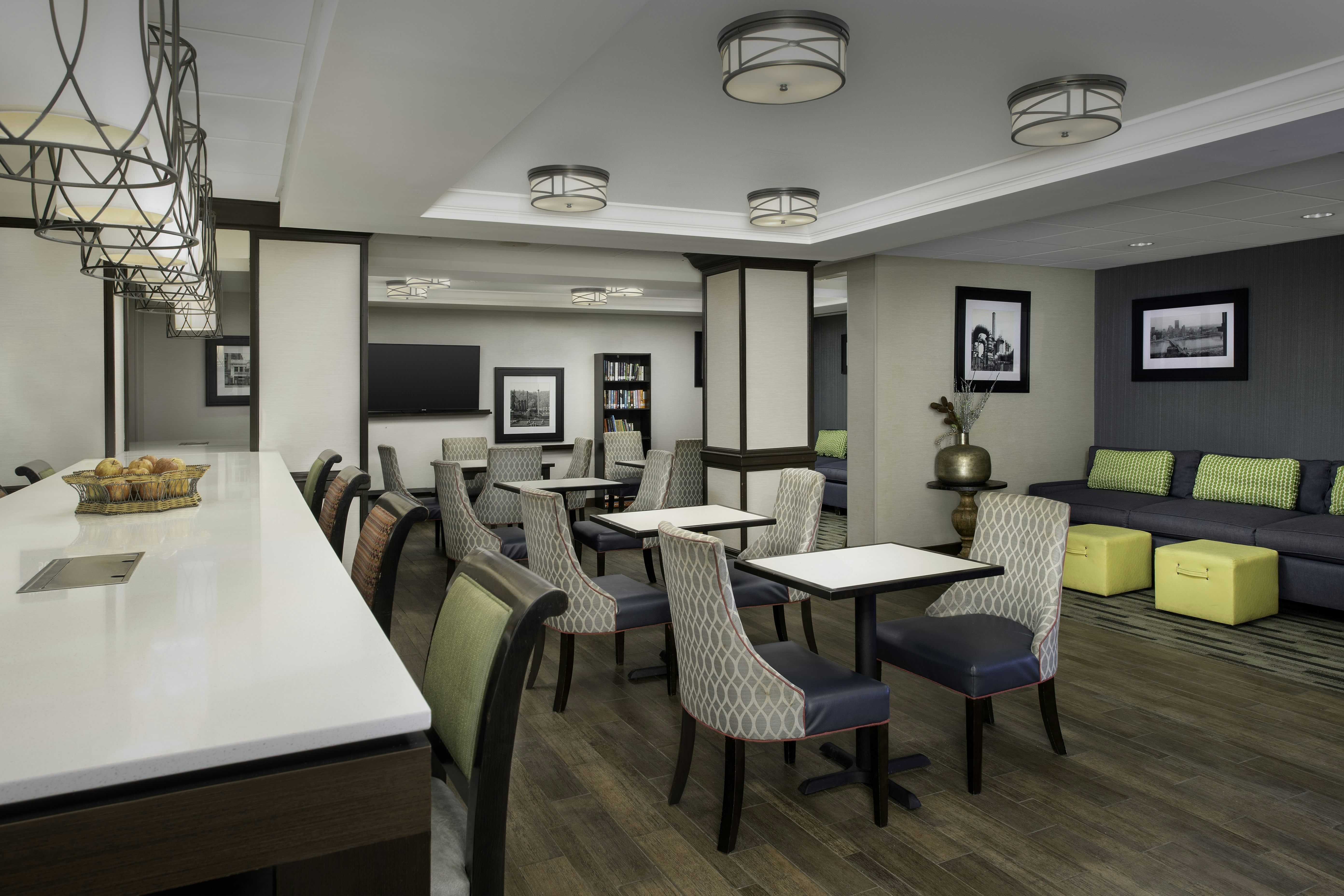 Hampton Inn Pittsburgh-Monroeville 32/41
