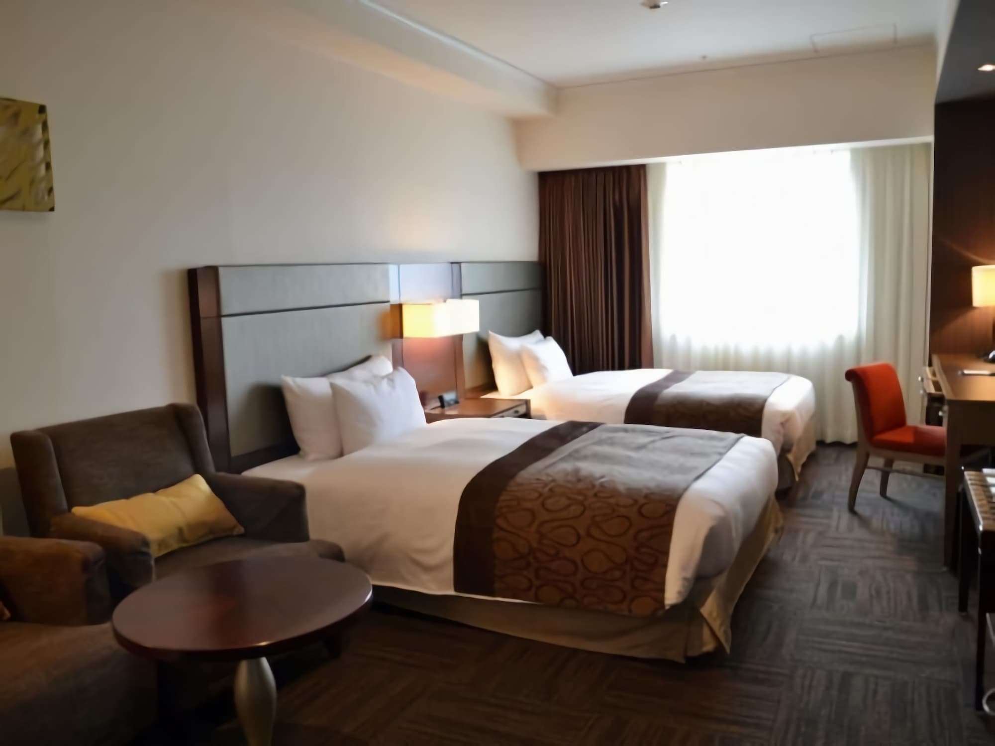 DELUXE, TWIN BEDS, SMOKING